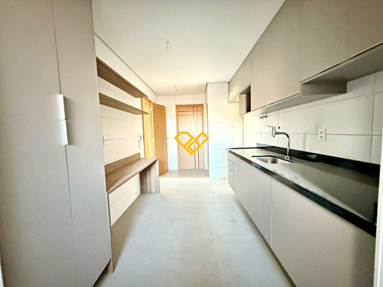 Apartamento à venda no Aparecida: Cozinha