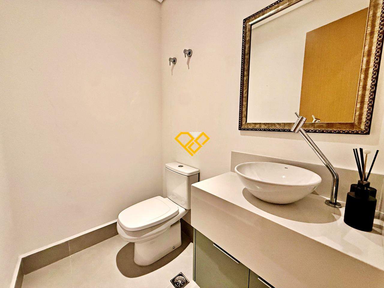 Apartamento à venda no Aparecida: Lavabo