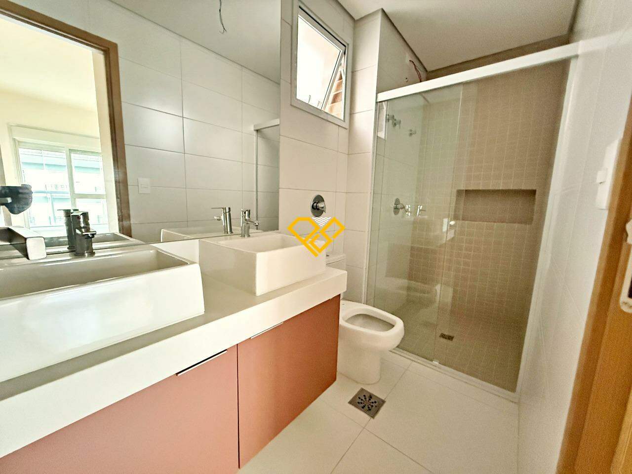 Apartamento à venda no Aparecida: Wc suíte