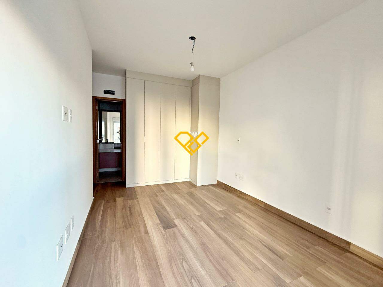 Apartamento à venda no Aparecida: Dormitório 1 - suíte