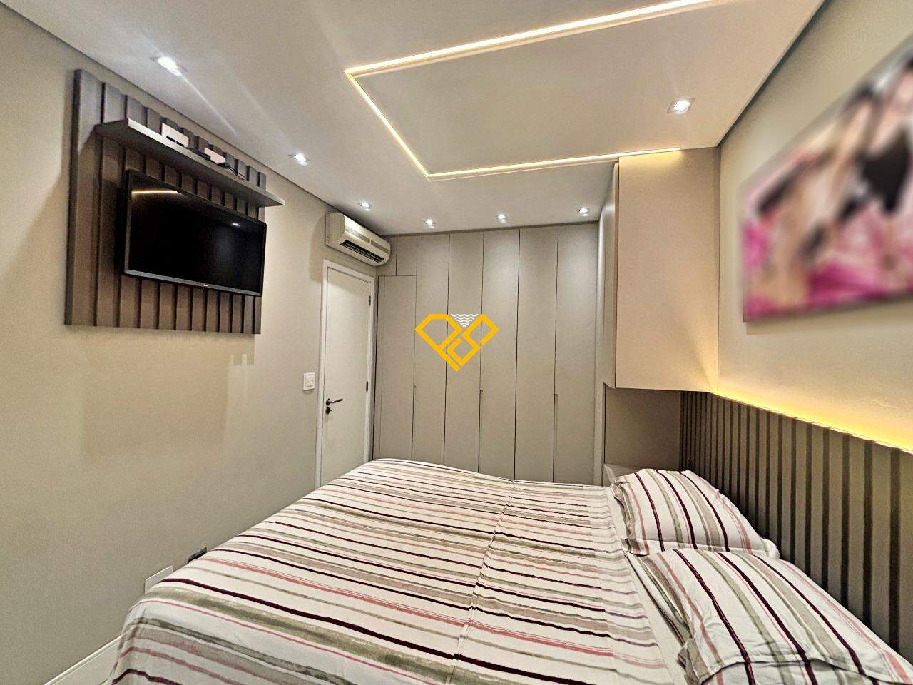 Apartamento à venda no Embaré: Dormitório 1 - suíte
