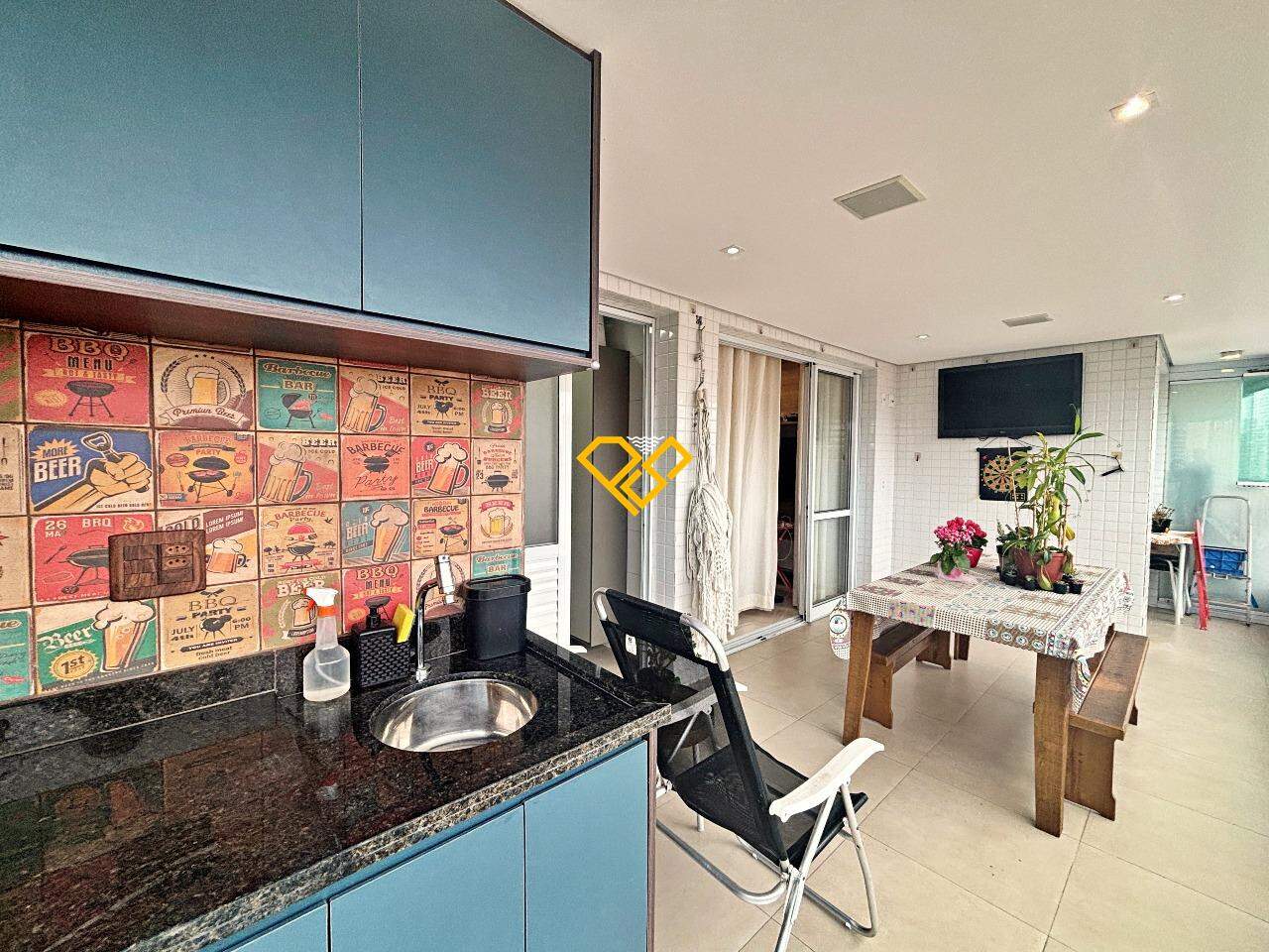Apartamento à venda no Embaré: Varanda