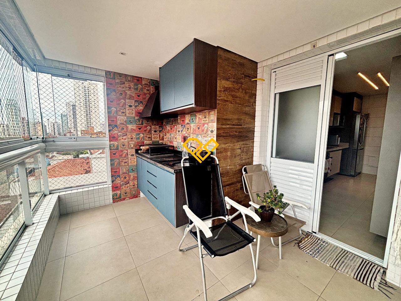 Apartamento à venda no Embaré: Varanda