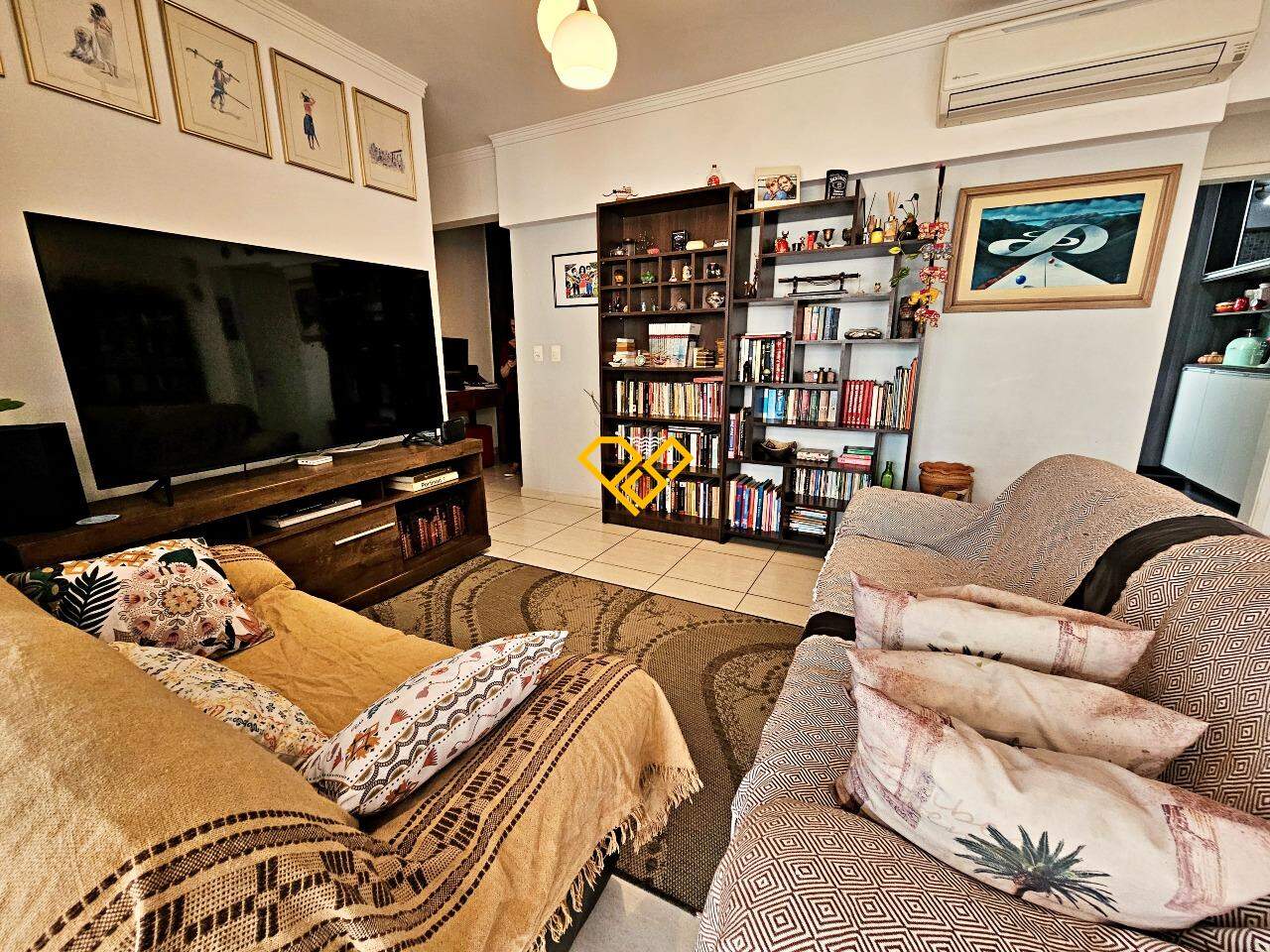 Apartamento à venda no Ponta da Praia: Sala