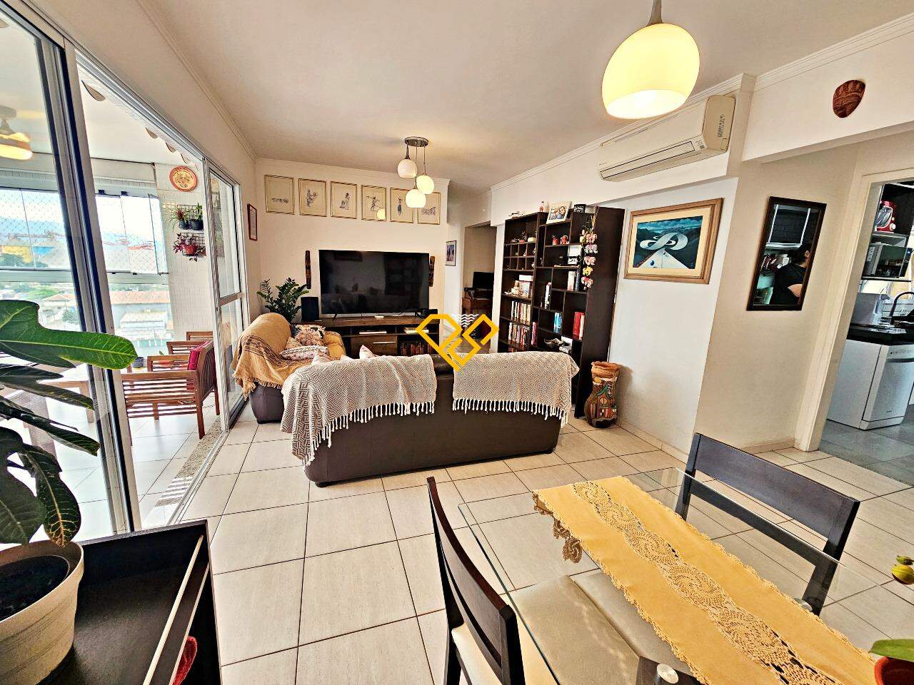 Apartamento à venda no Ponta da Praia: Sala