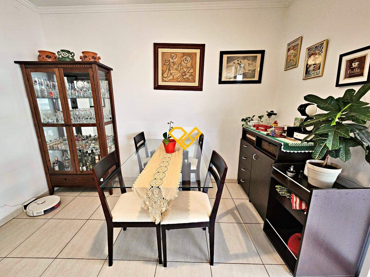 Apartamento à venda no Ponta da Praia: Sala