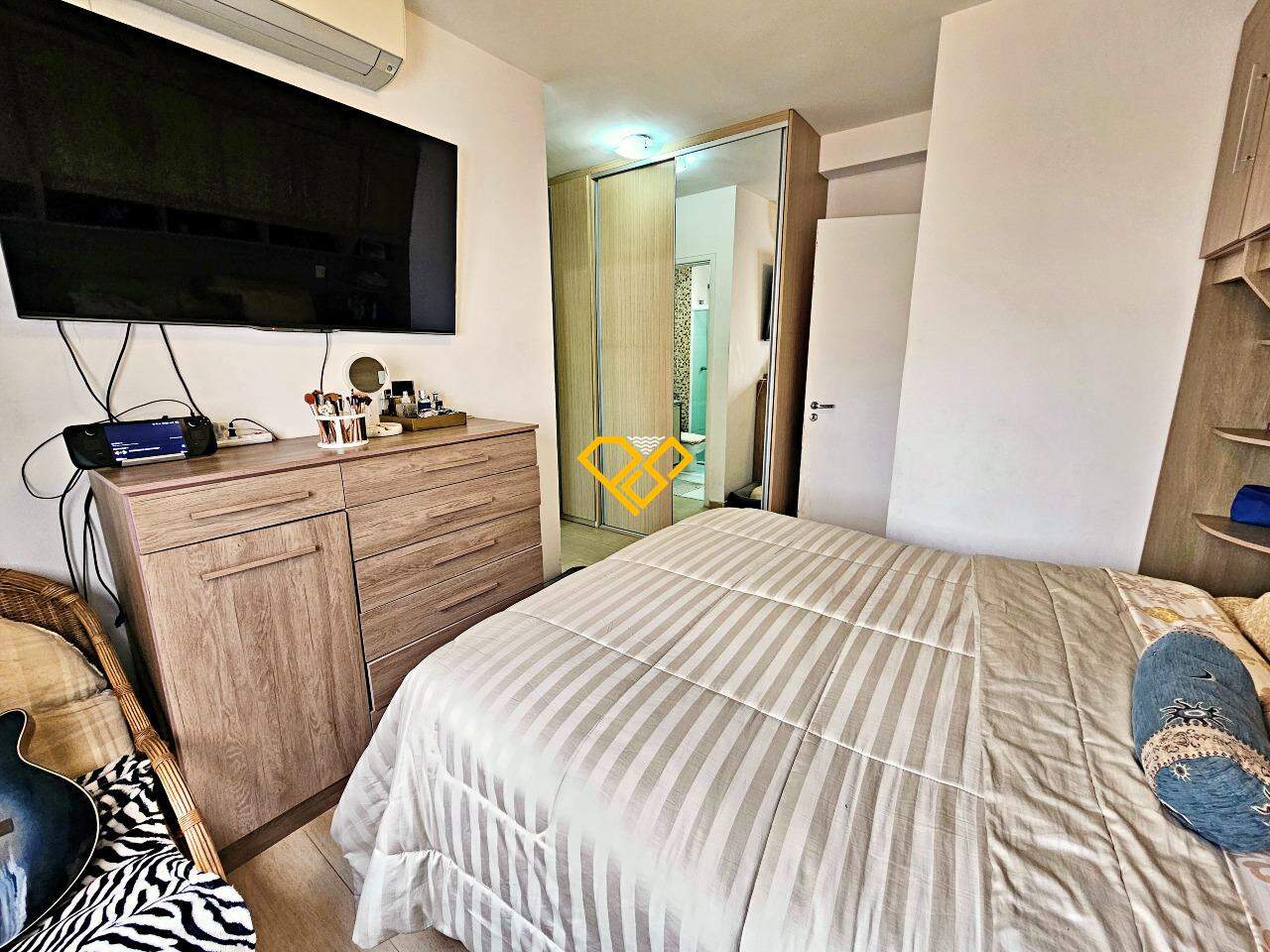 Apartamento à venda no Ponta da Praia: Dormitório 1 - suíte