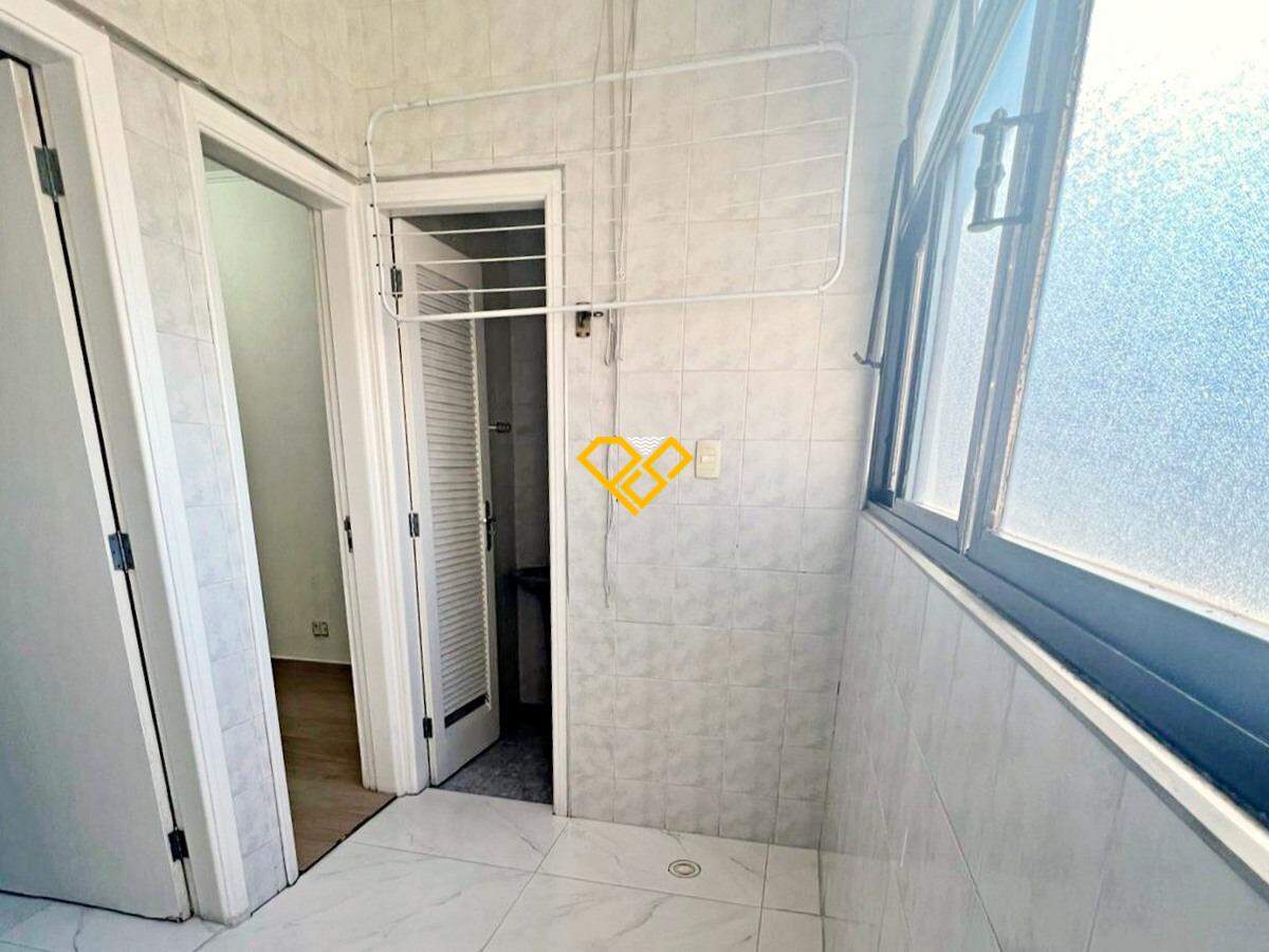 Apartamento à venda no Ponta da Praia: Área de serviço