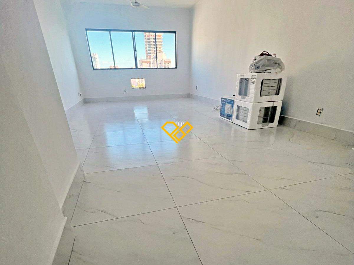 Apartamento à venda no Ponta da Praia: Sala