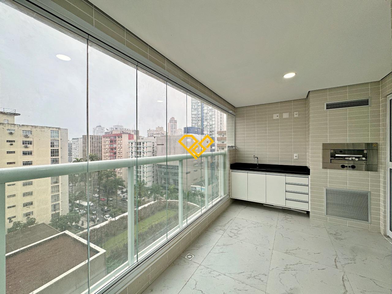 Apartamento para aluguel no Gonzaga: Varanda com churrasqueira