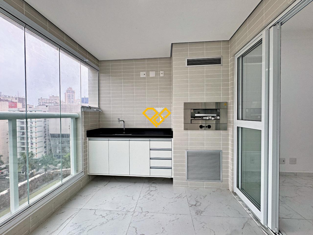 Apartamento para aluguel no Gonzaga: Varanda com churrasqueira