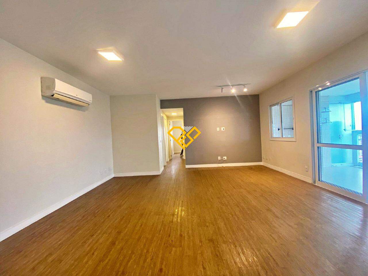 Apartamento à venda no Embaré: Sala