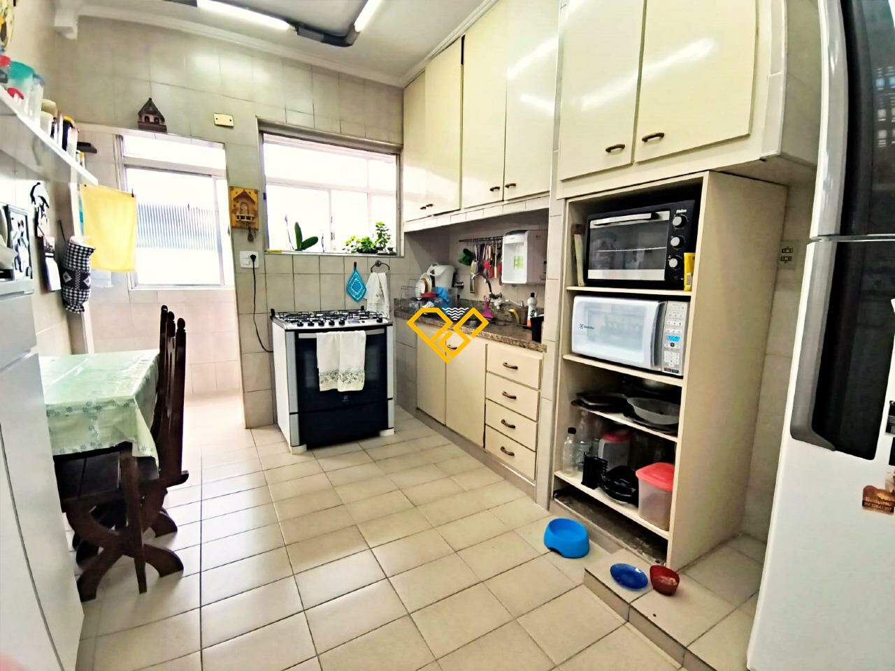 Apartamento à venda no Gonzaga: Cozinha