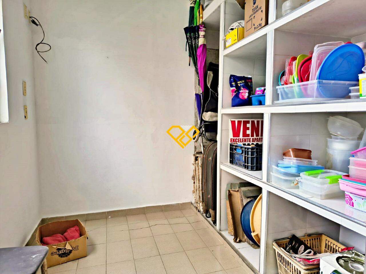 Apartamento à venda no Gonzaga: Dependência