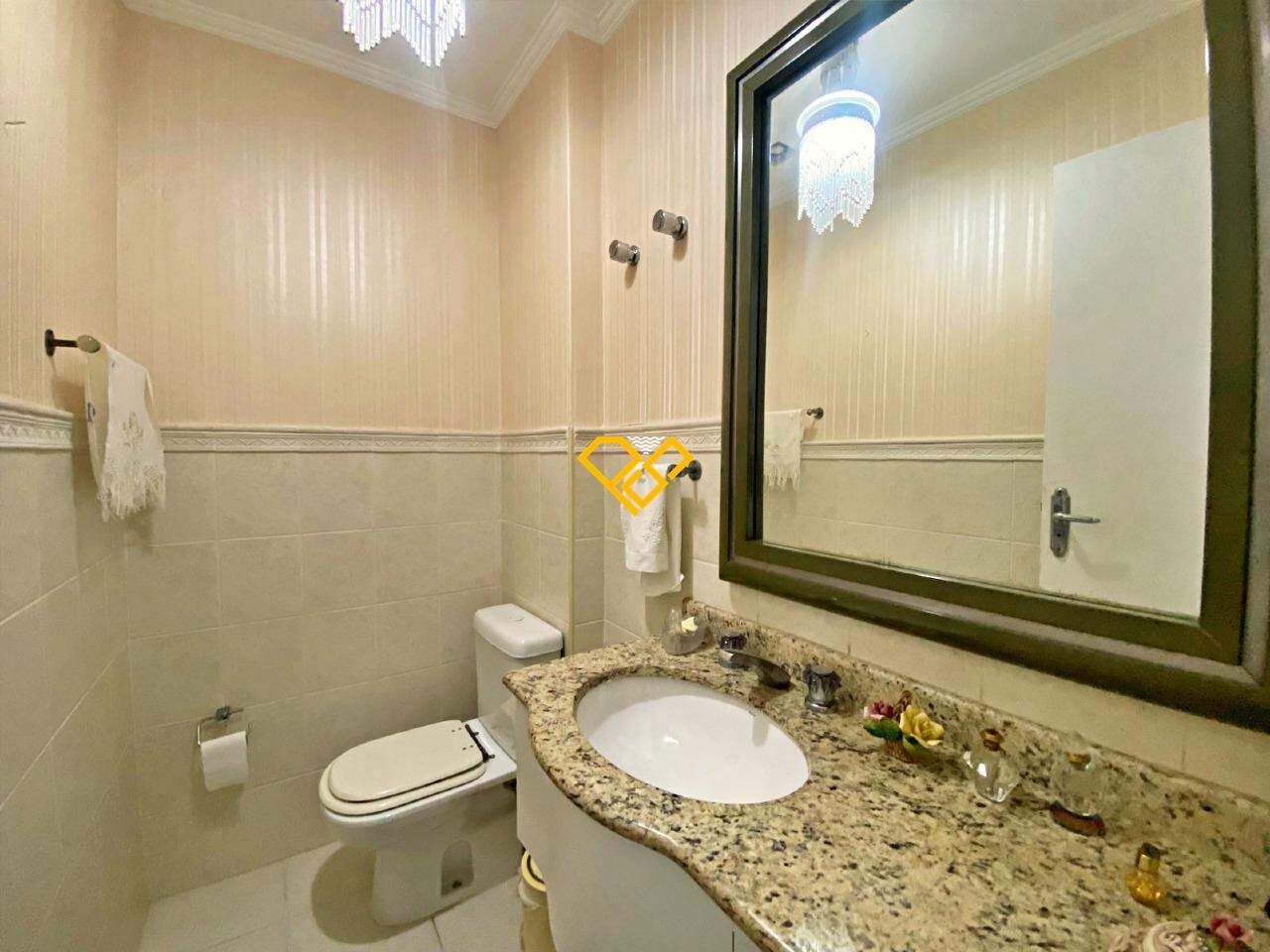 Apartamento à venda no Gonzaga: Lavabo