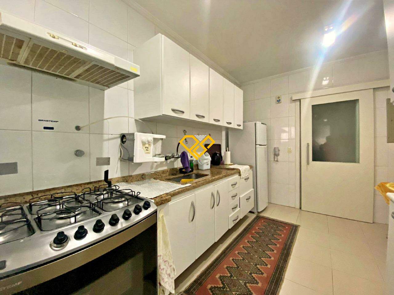 Apartamento à venda no Gonzaga: Cozinha