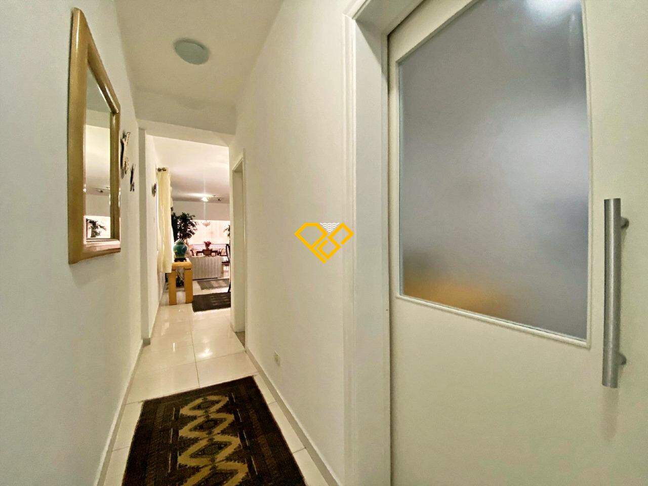 Apartamento à venda no Gonzaga: Entrada