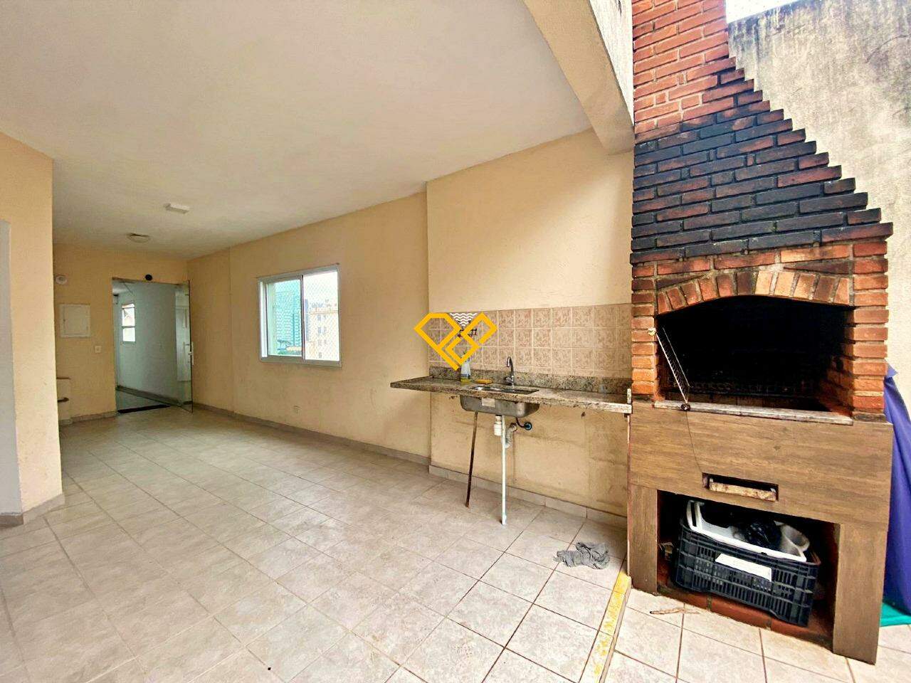 Apartamento à venda no Gonzaga: Lazer - churrasqueira