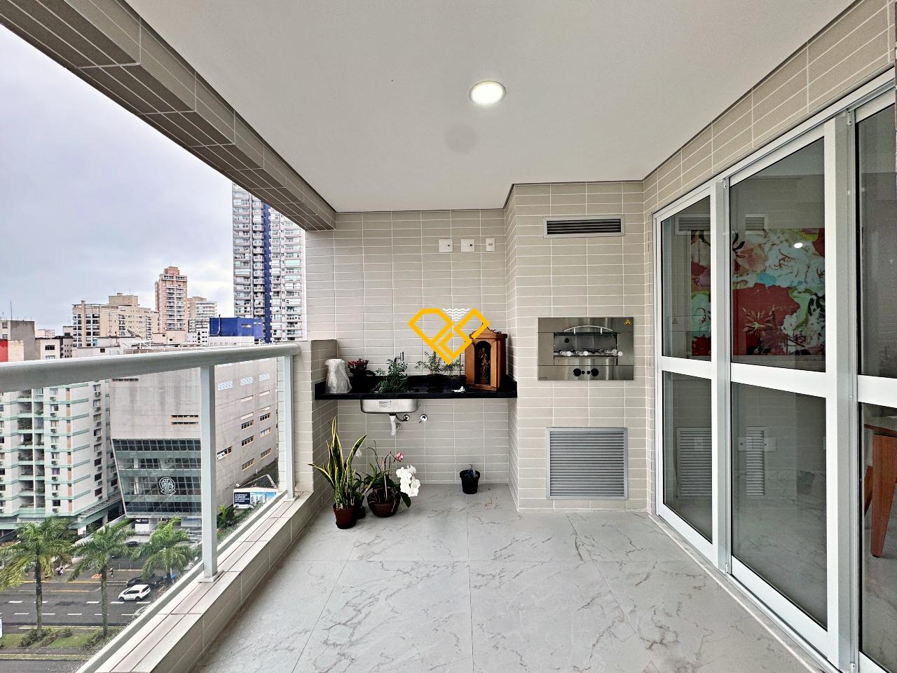 Apartamento à venda no Gonzaga: Varanda com churrasqueira