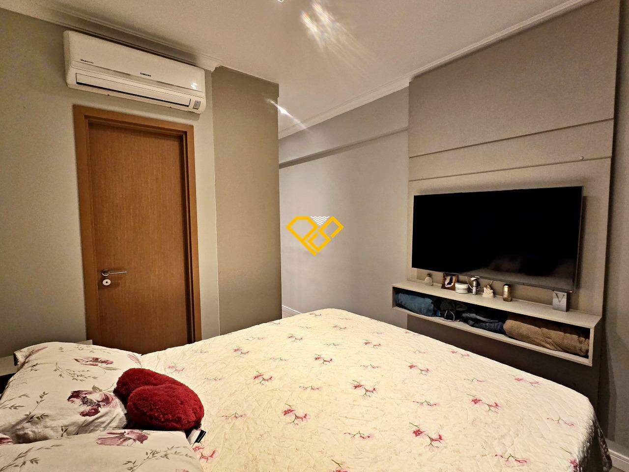 Apartamento à venda no Gonzaga: Dormitório 1 - suíte