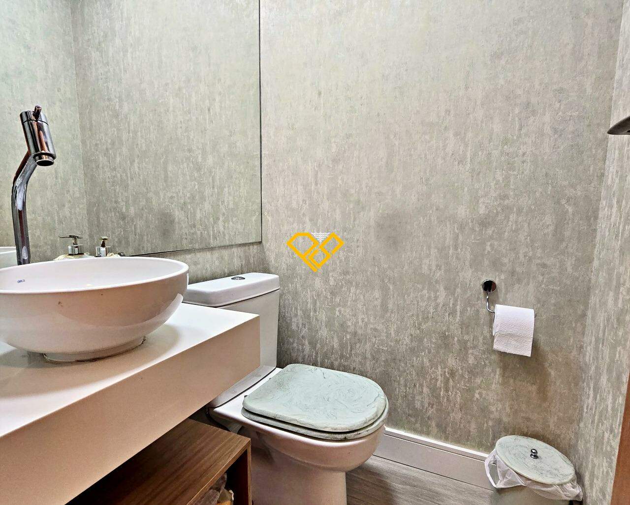 Apartamento à venda no Gonzaga: Lavabo