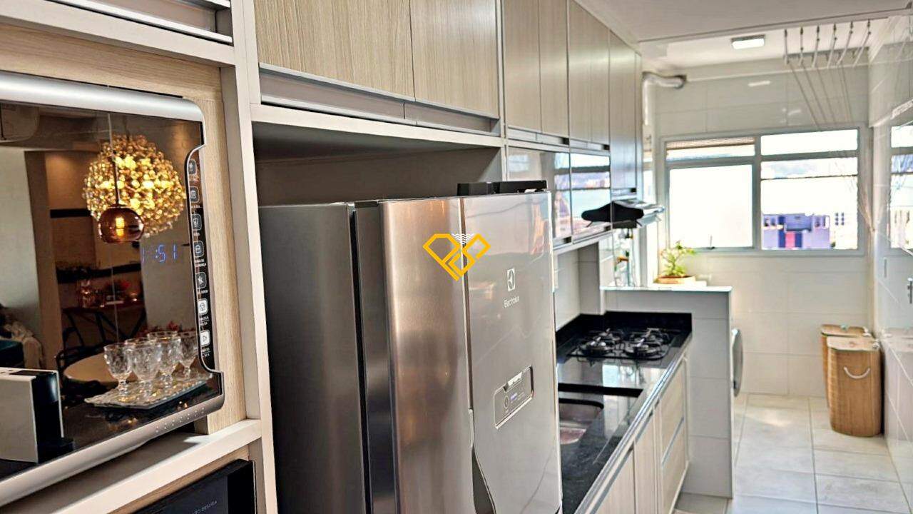 Apartamento à venda no Embaré: 