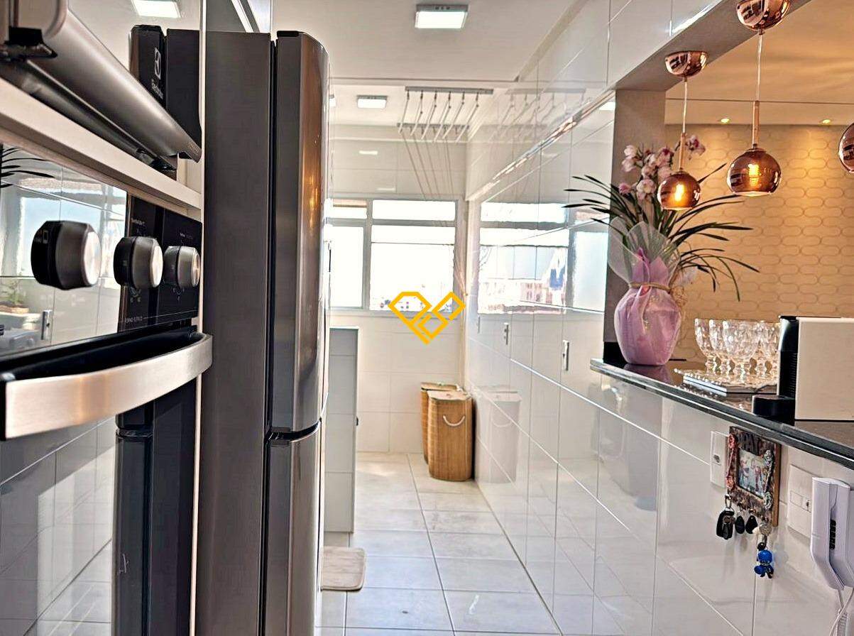Apartamento à venda no Embaré: 
