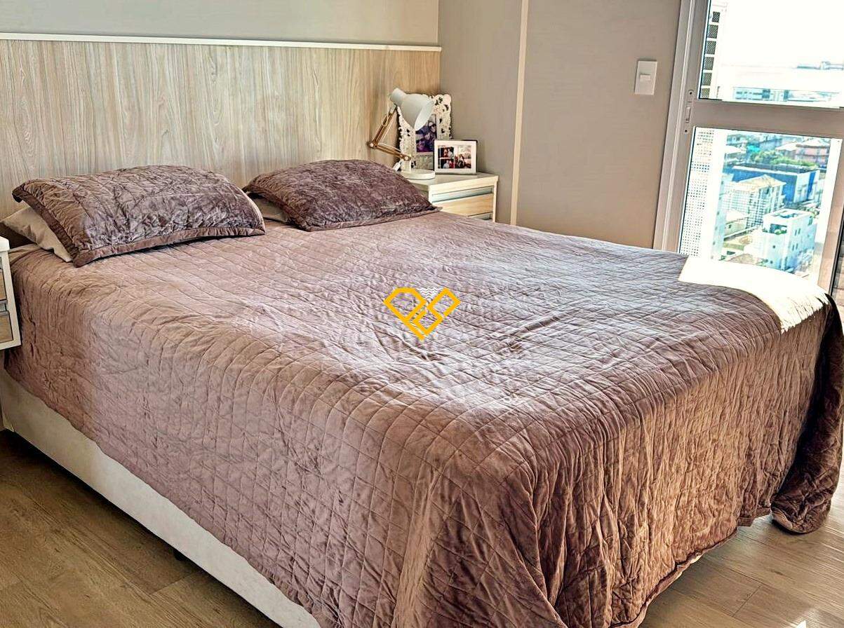 Apartamento à venda no Embaré: 