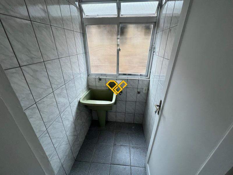 Apartamento à venda no Vila Mathias: Área de serviço
