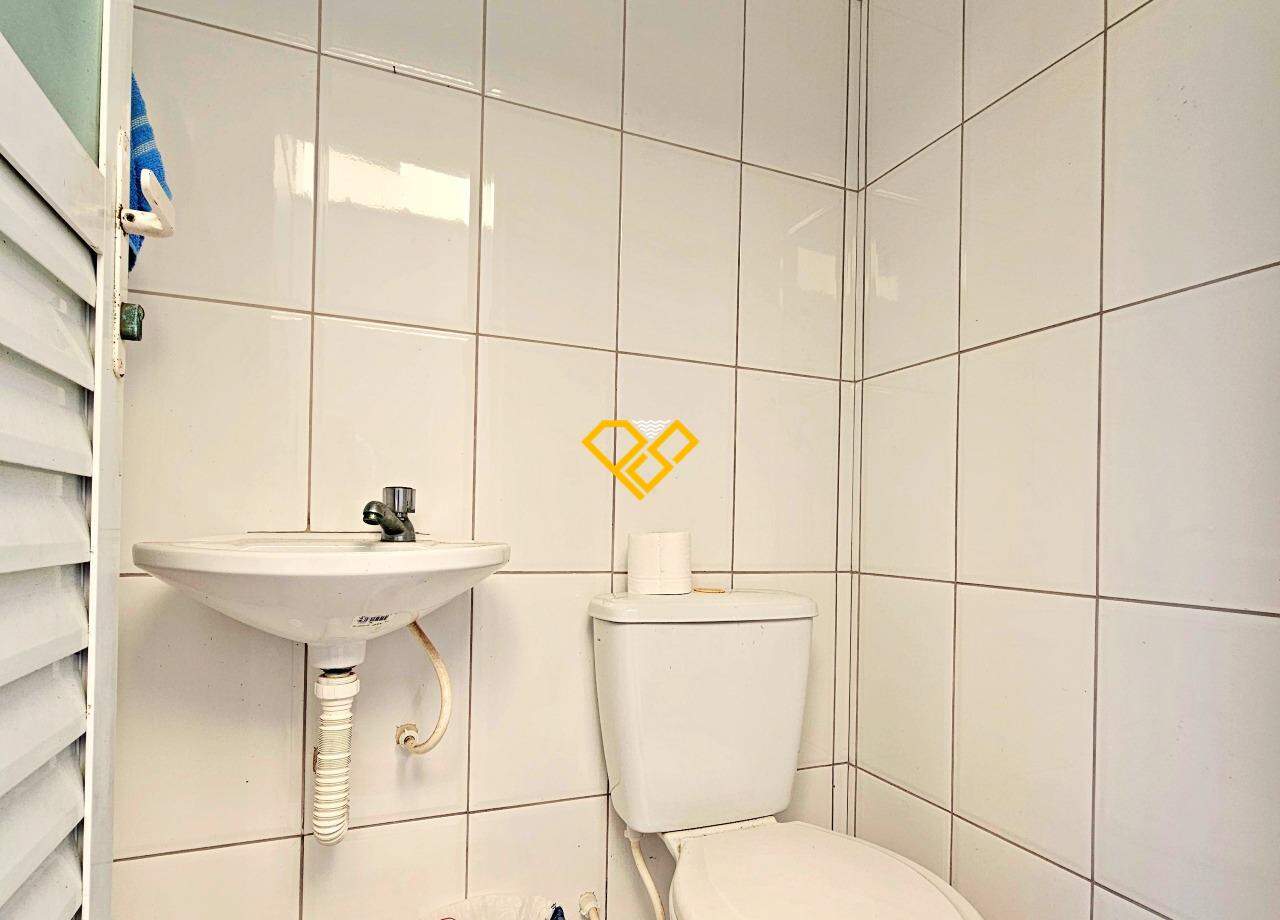 Sobreposta Baixa à venda no Campo Grande: Wc da piscina