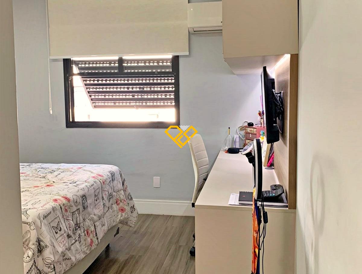 Apartamento à venda no Ponta da Praia: Suíte 2