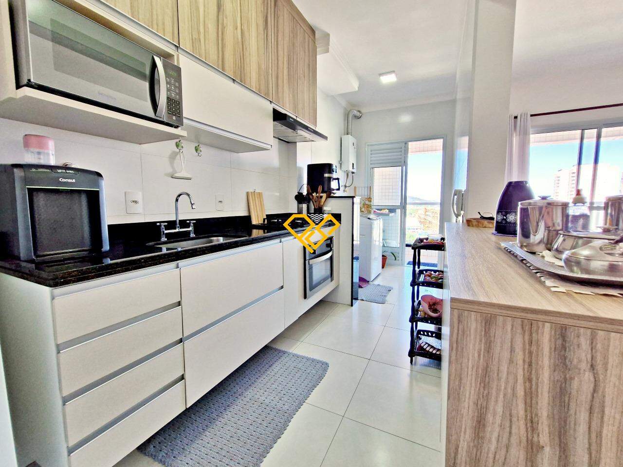 Apartamento para aluguel no Ponta da Praia: Cozinha