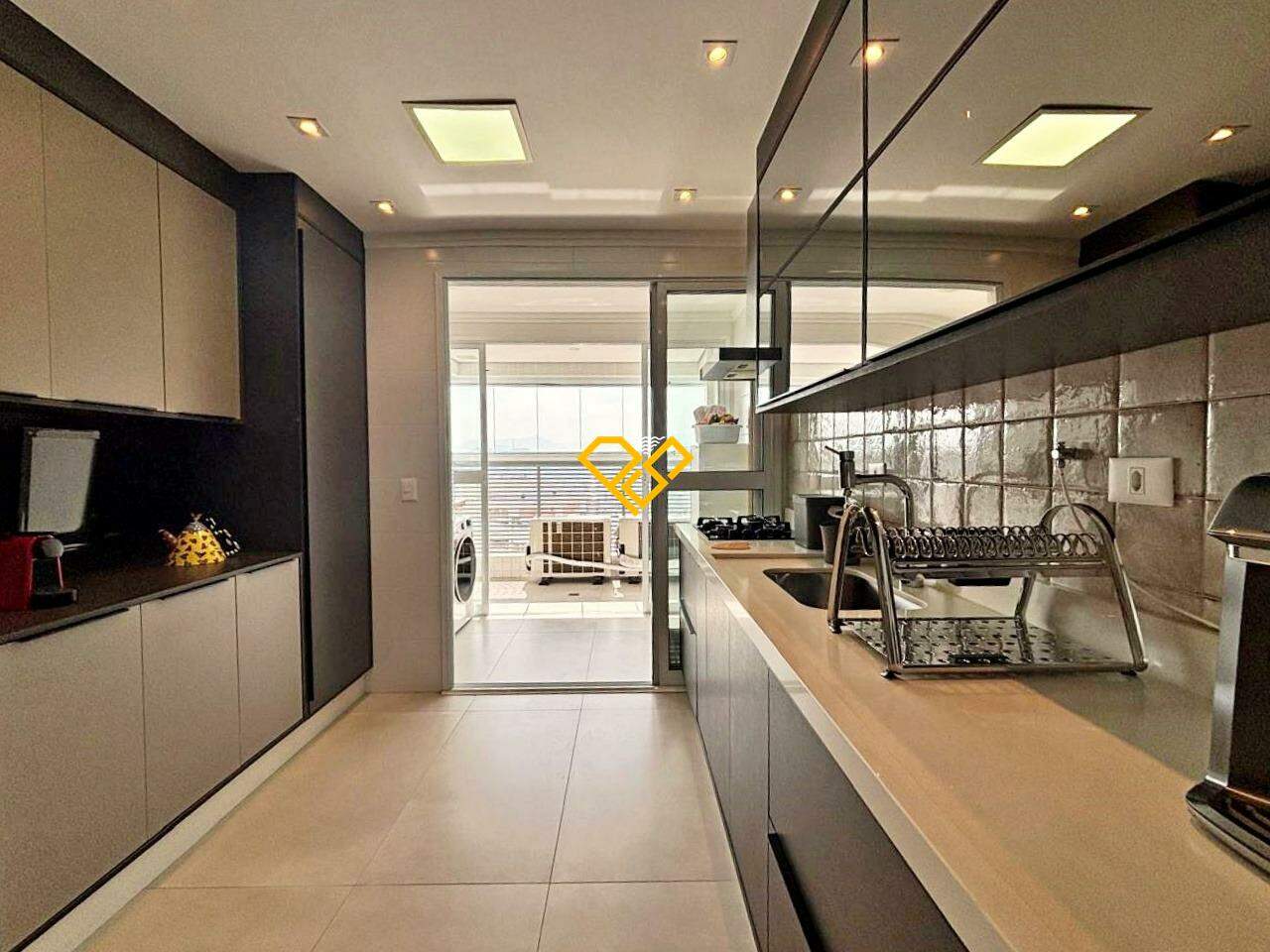 Apartamento à venda no Gonzaga: Cozinha