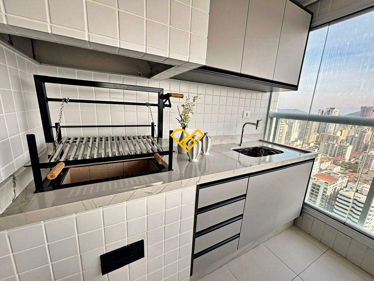 Apartamento à venda no Gonzaga: Varanda com churrasqueira