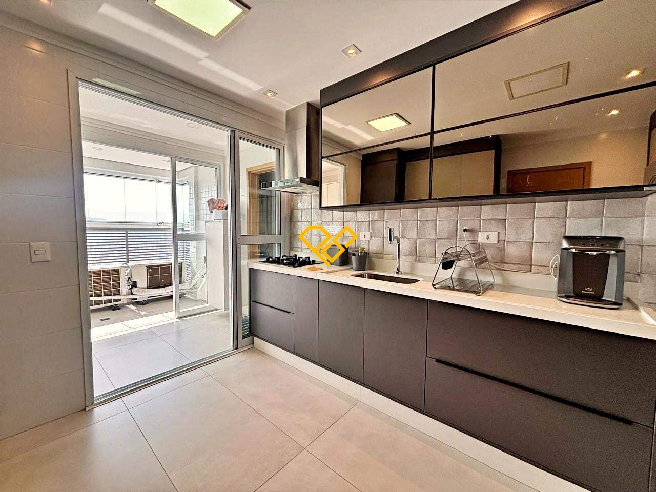 Apartamento à venda no Gonzaga: Cozinha