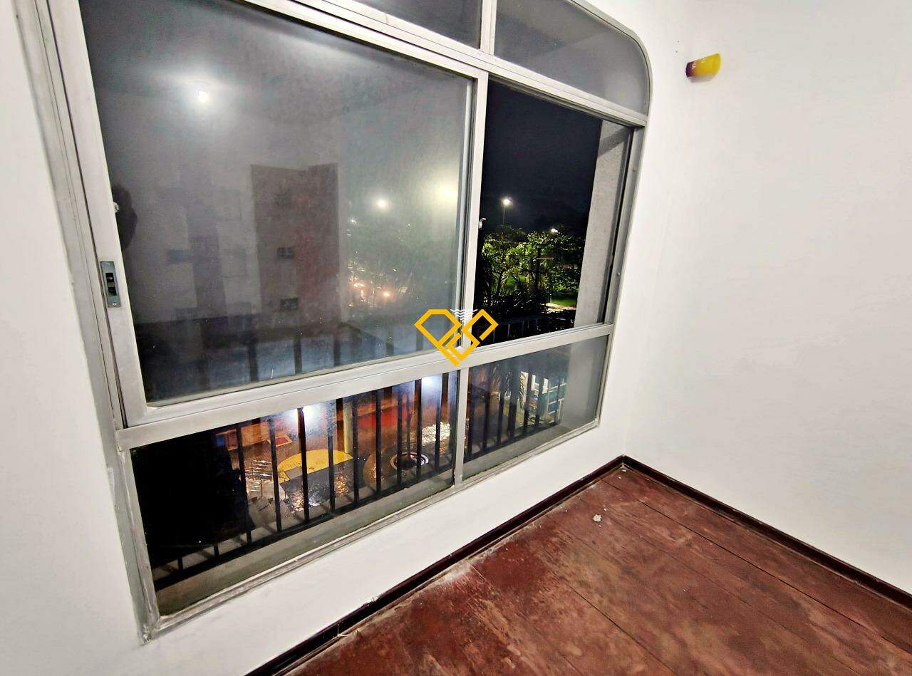 Apartamento à venda no Embaré: Sala