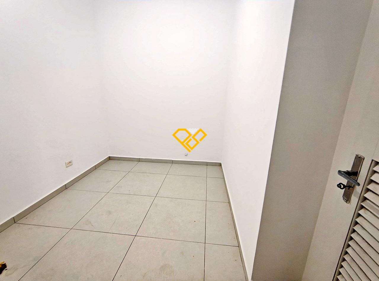 Apartamento à venda no Embaré: Dependência