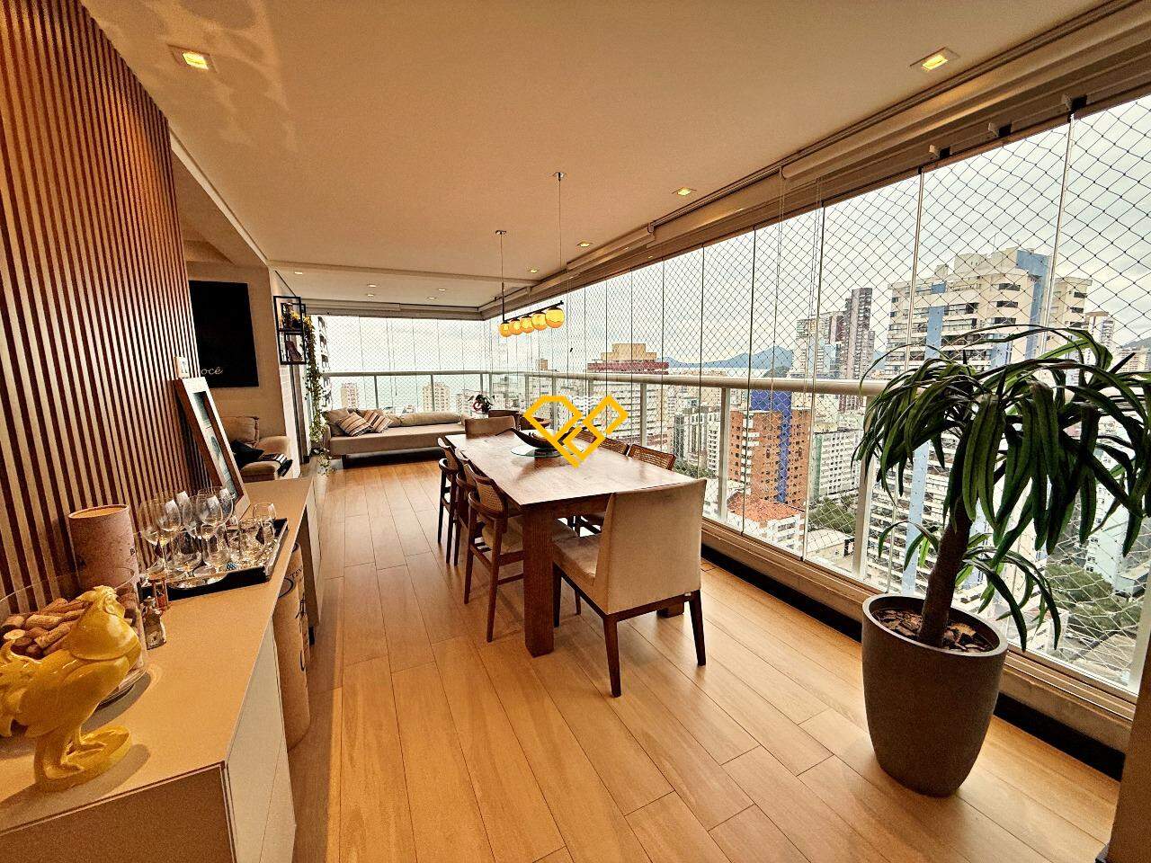 Apartamento à venda no Gonzaga: Varanda