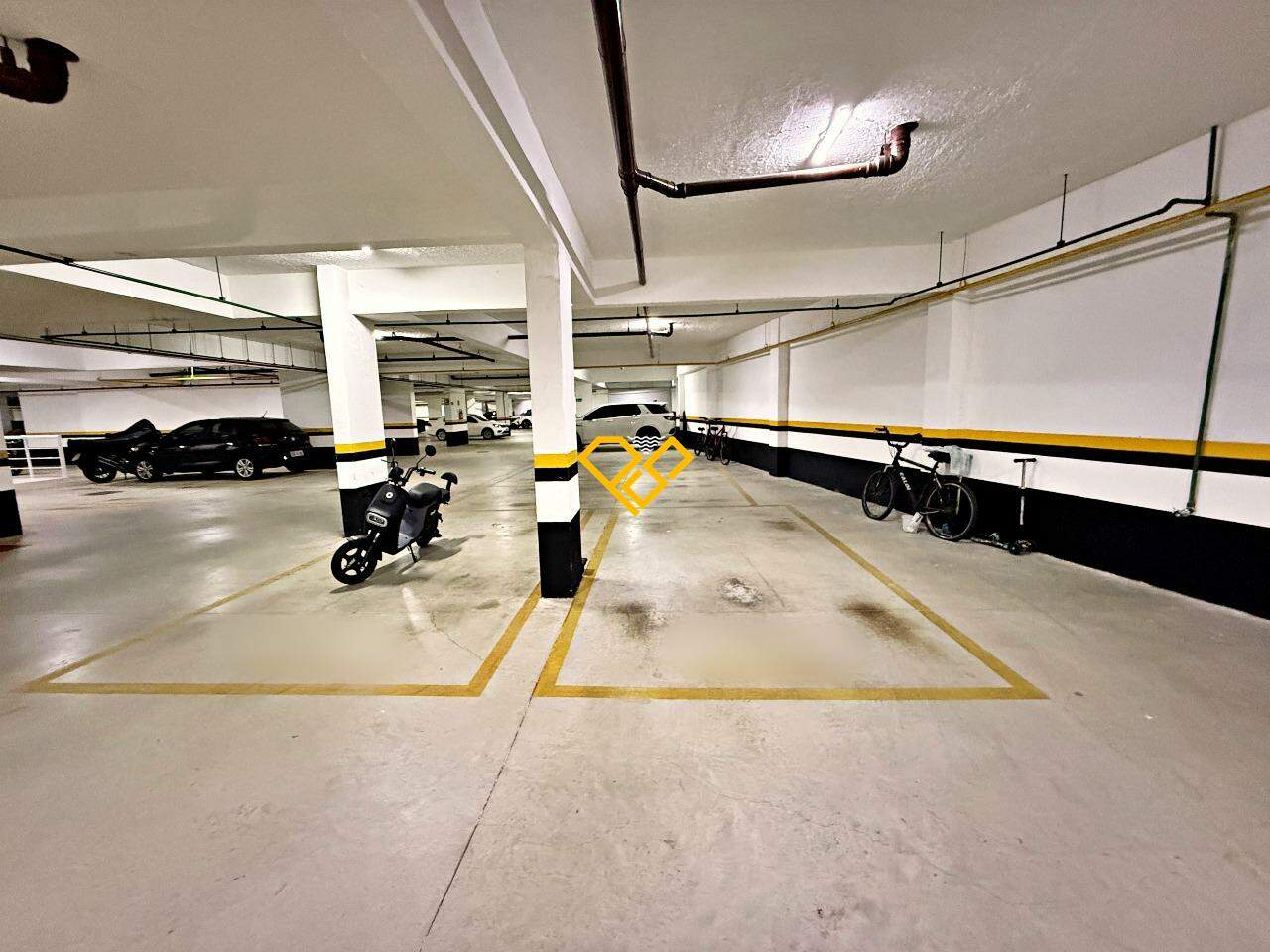 Apartamento à venda no Gonzaga: Garagem