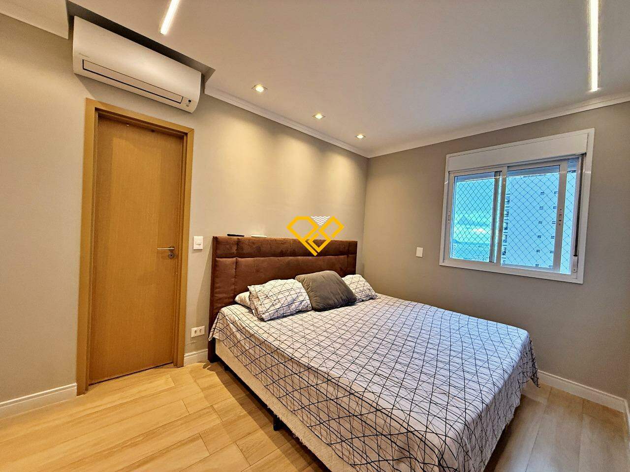 Apartamento à venda no Gonzaga: Dormitório 1 - suíte