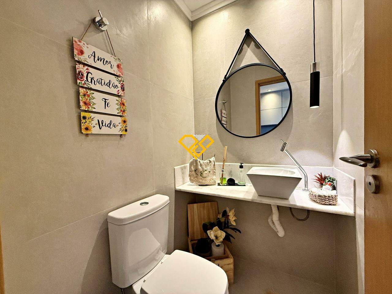 Apartamento à venda no Gonzaga: Lavabo