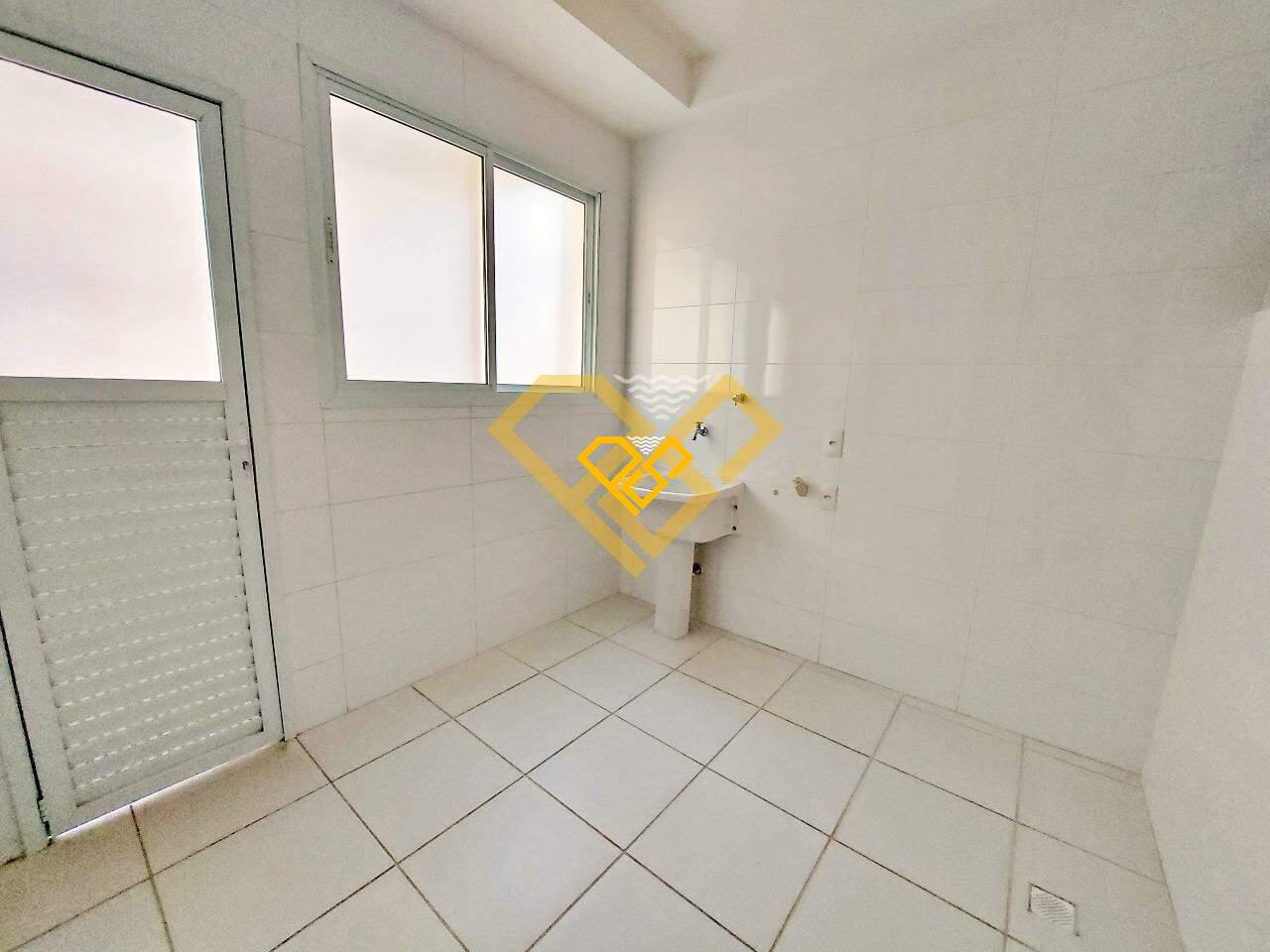 Apartamento à venda no Gonzaga: ÁREA DE SERVIÇO