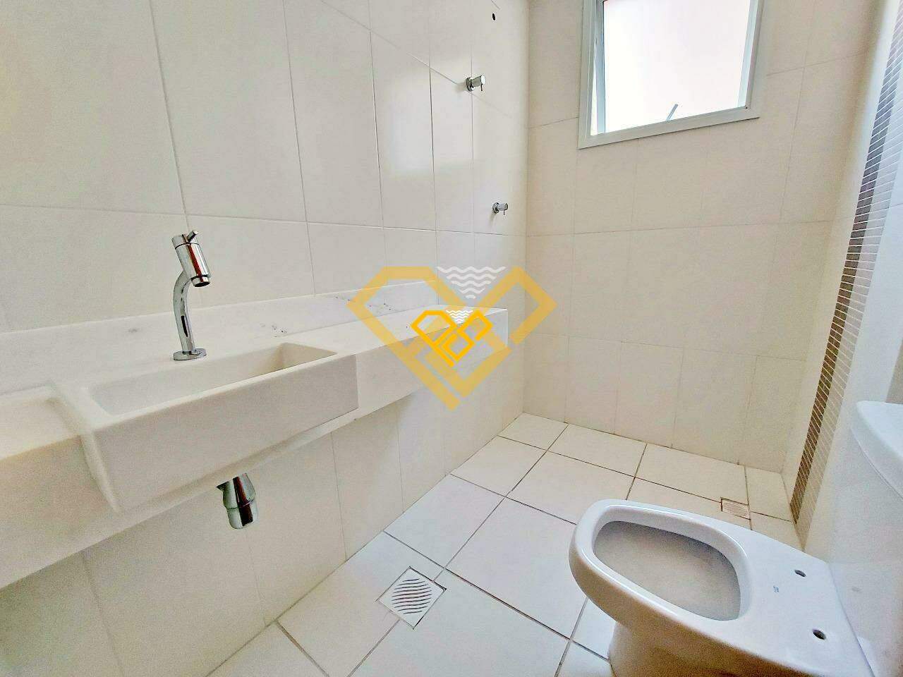 Apartamento à venda no Gonzaga: WC SERVIÇO