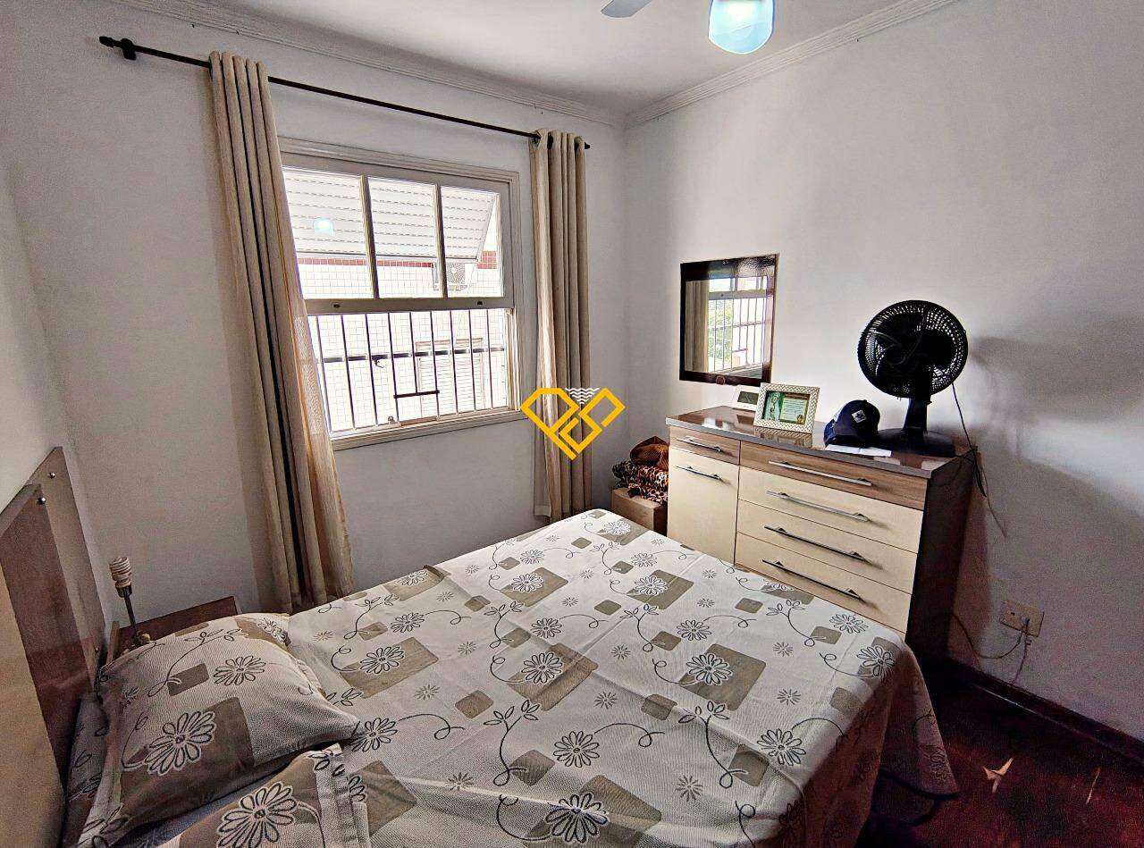 Apartamento à venda no Embaré: v