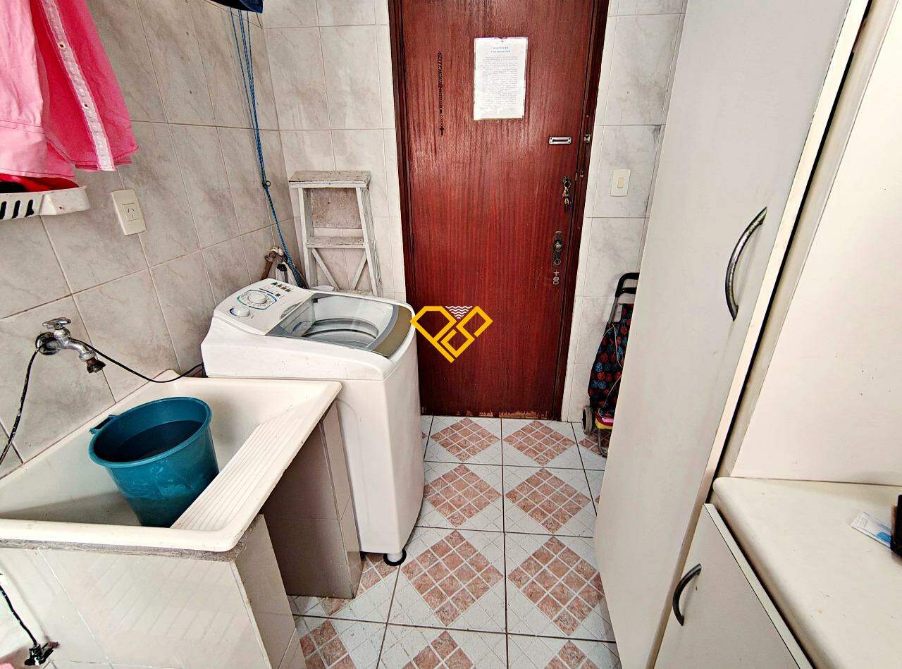 Apartamento à venda no Embaré: ÁRea de serviço