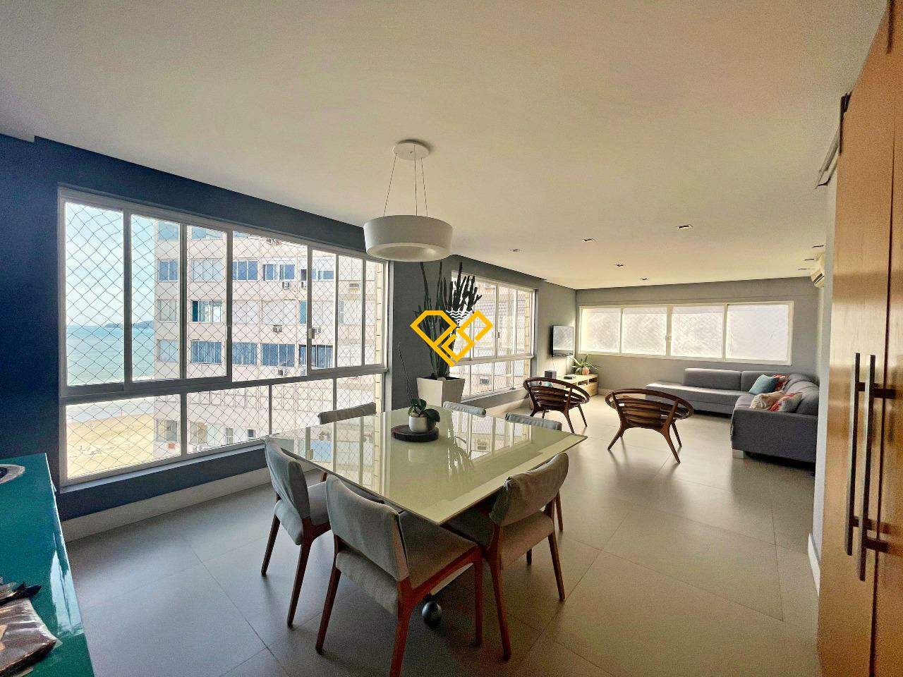 Apartamento à venda no José Menino: Sala