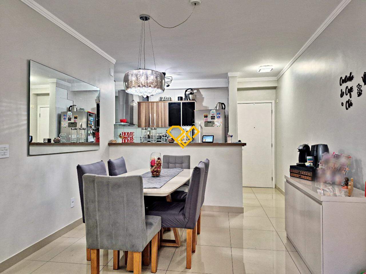 Apartamento à venda no Ponta da Praia: Sala
