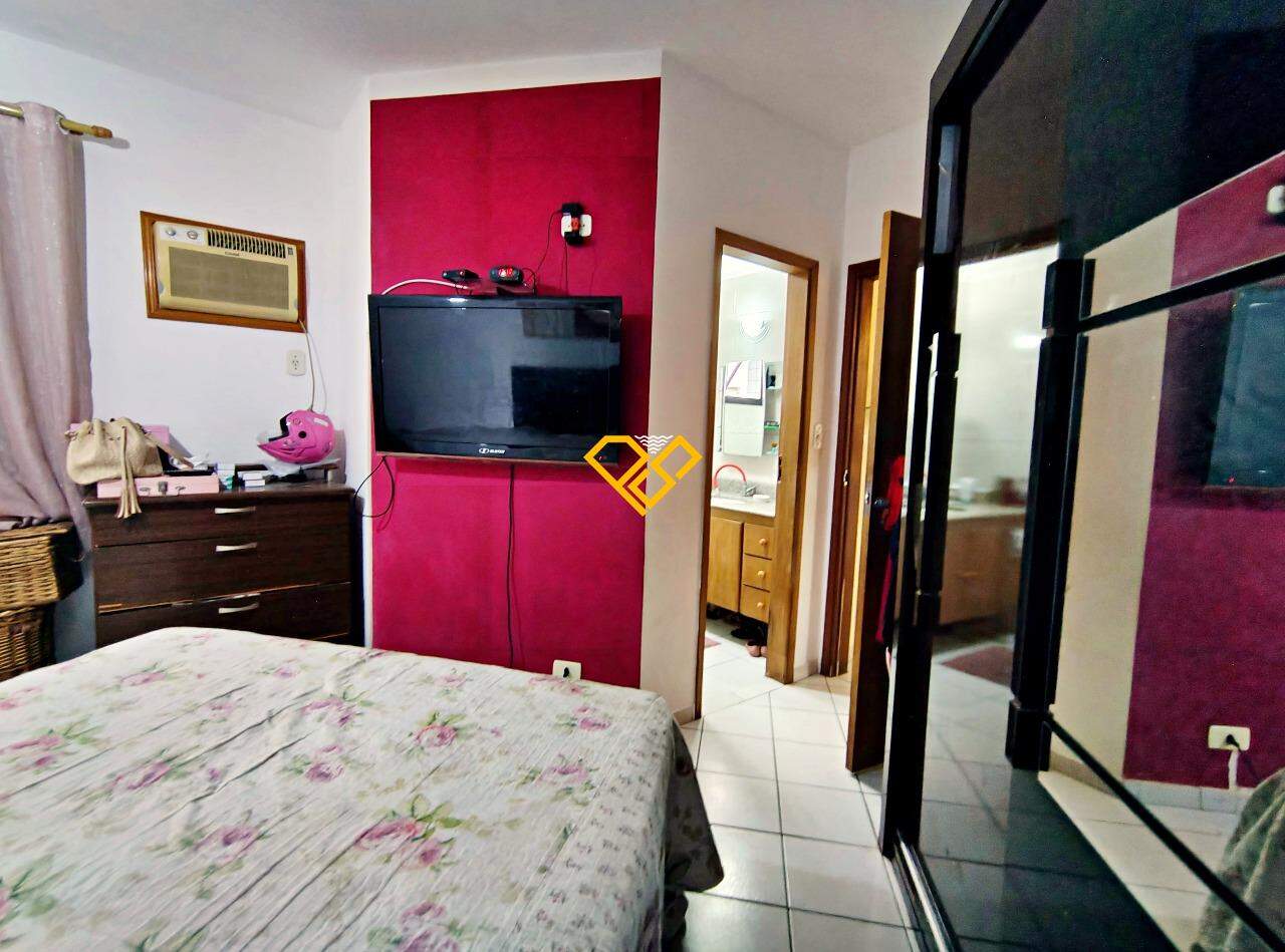 Apartamento à venda no Embaré: Dormitório 1 - suíte