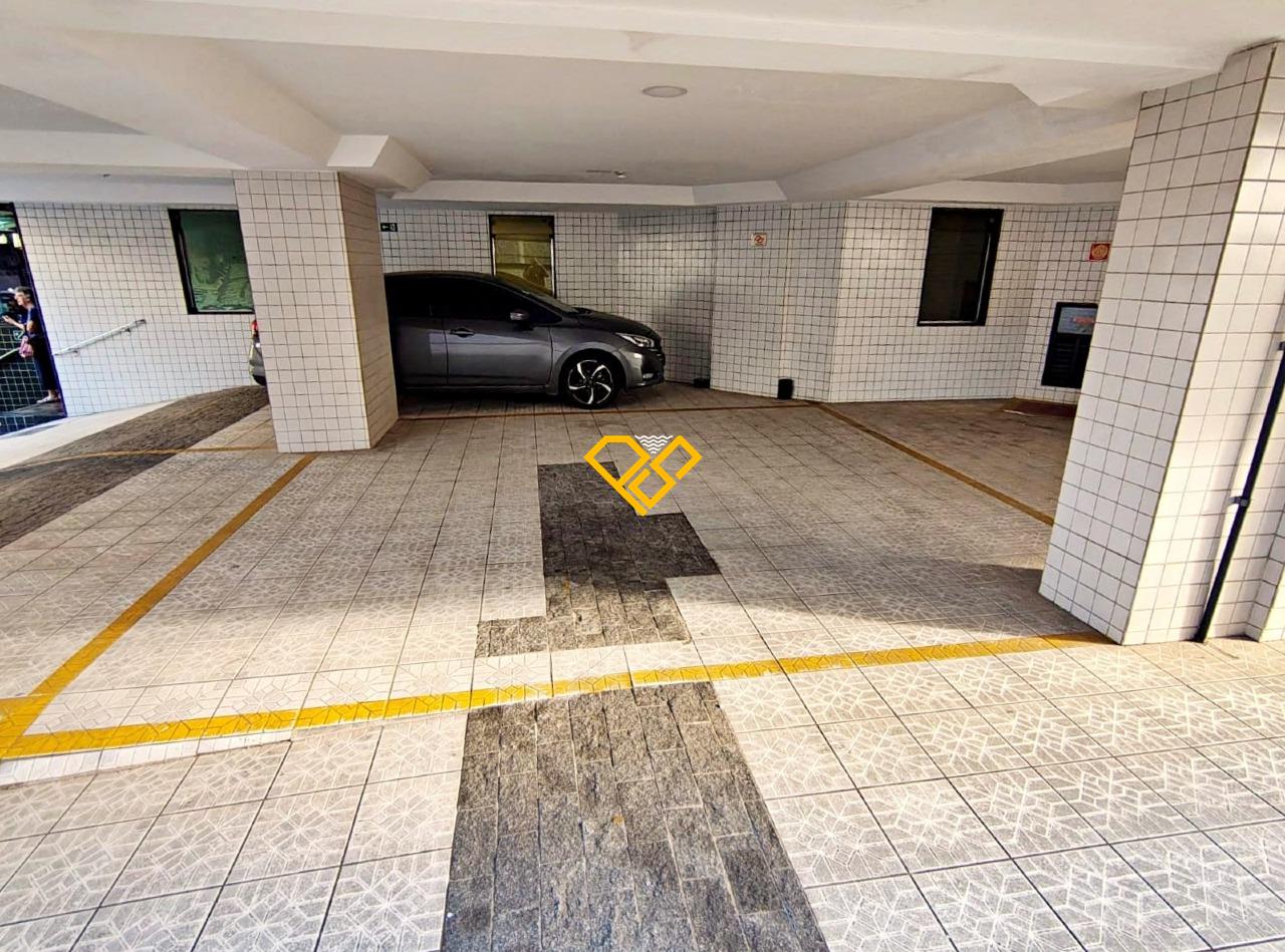 Apartamento à venda no Embaré: Garagem