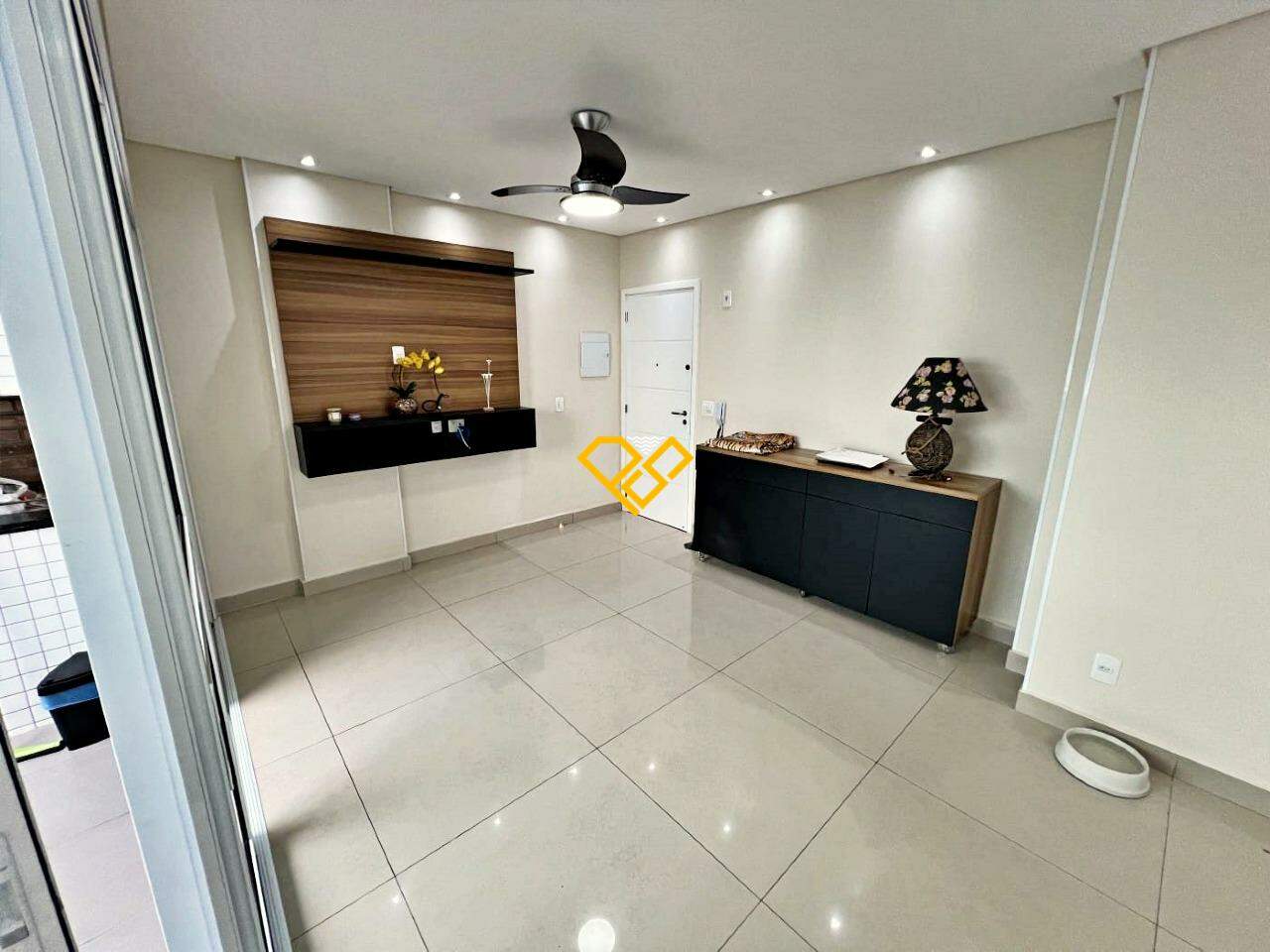 Cobertura à venda no Marapé: Sala do segundo piso